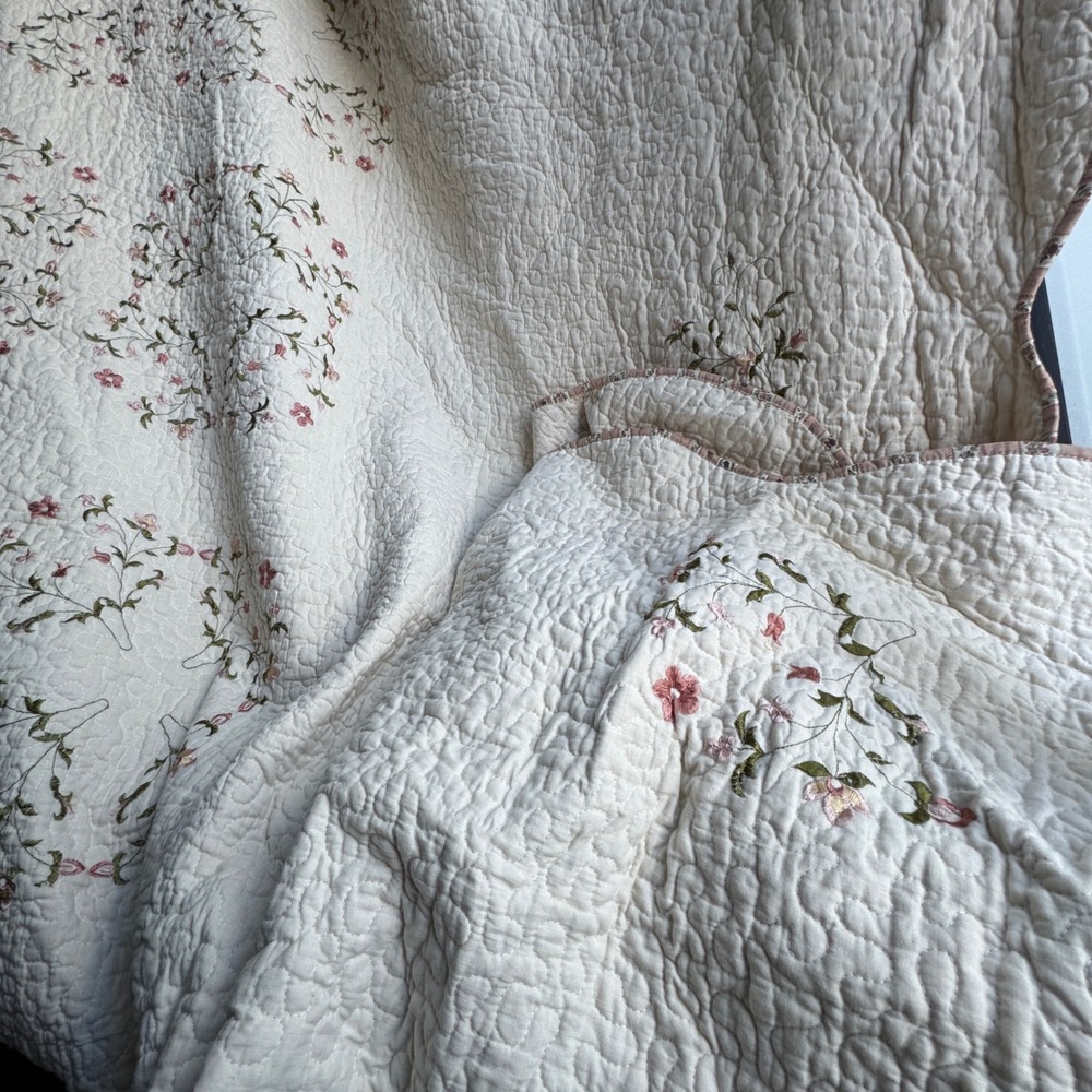 Peking Handicraft Quilt King Cream Floral Embroidered Cotton Cottagecore Bedding